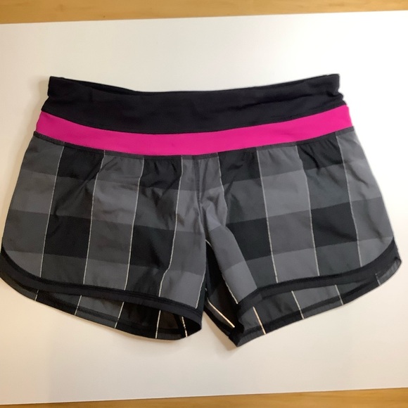 LULULEMON Groovy Run Short in Gros Gingham Size 6 - Picture 2 of 11